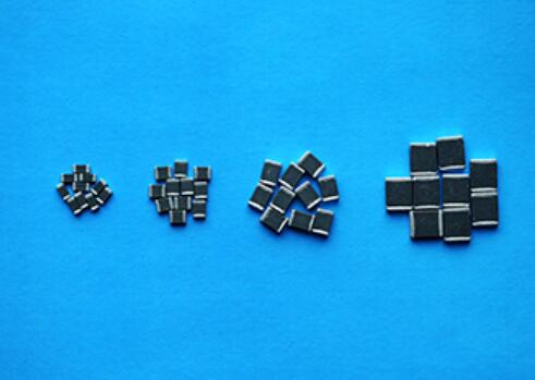 浪涌防護(hù)專用QV0805H系列貼片壓敏電阻