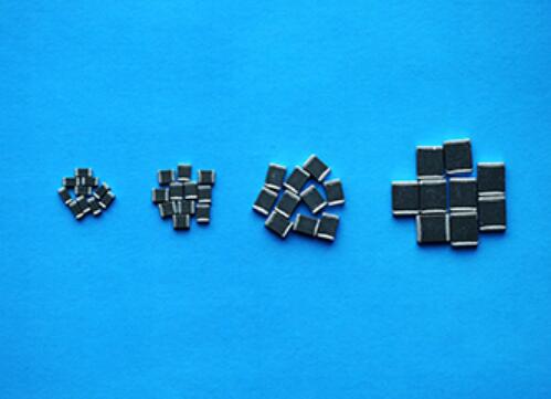 浪涌防護(hù)專用QV2220貼片壓敏電阻